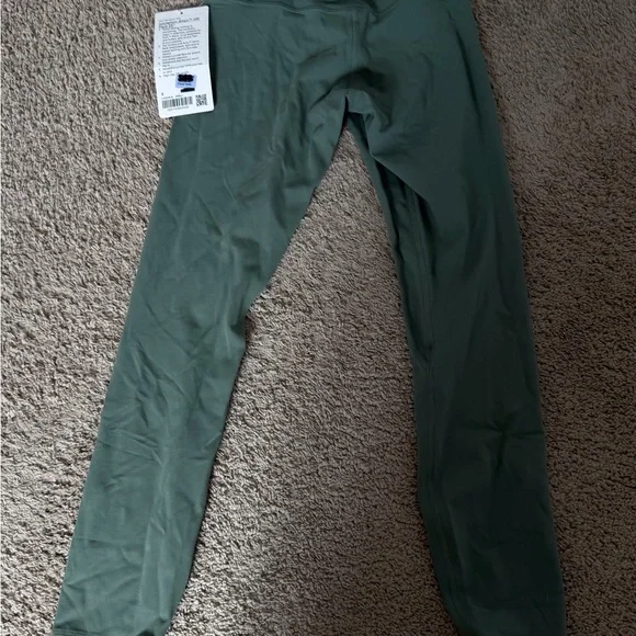 Lululemon women align leggings - Picture 3 of 3